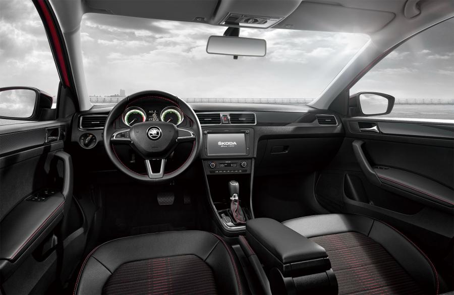 Торпедо Skoda Rapid Spaceback 2017 года  (CN) (фото 2 из 10)